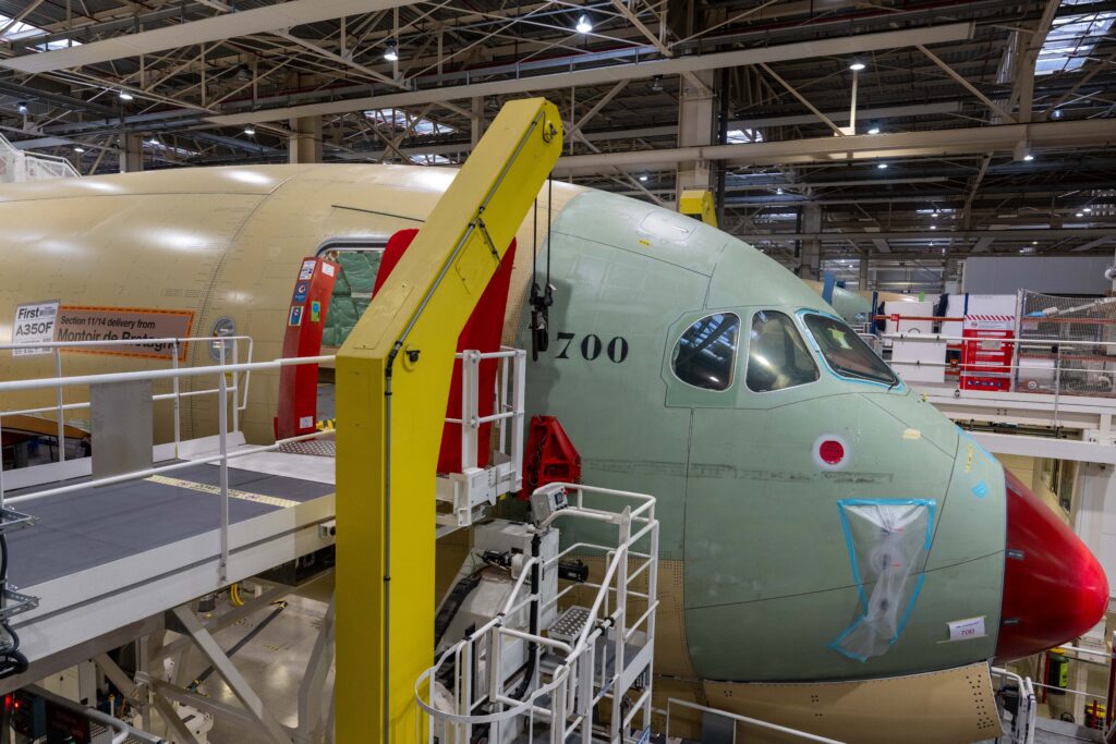 Airbus and Boeing October 2025 Production Rates and Unofficial Deliveries